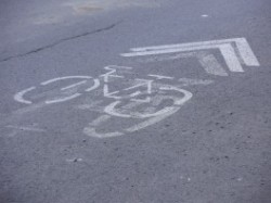 faixa exclusiva para bicicletas