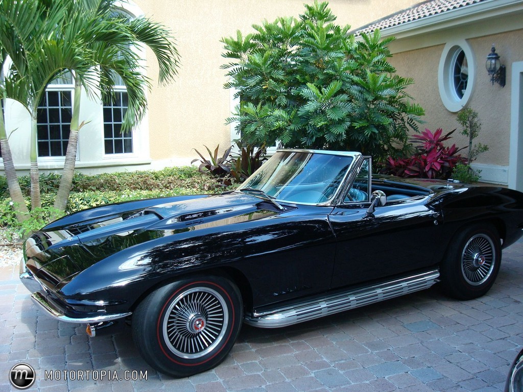 Veículo antigo - Chevrolet Corvette 427-435 Roadster