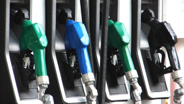A gasolina no Brasil e no mundo